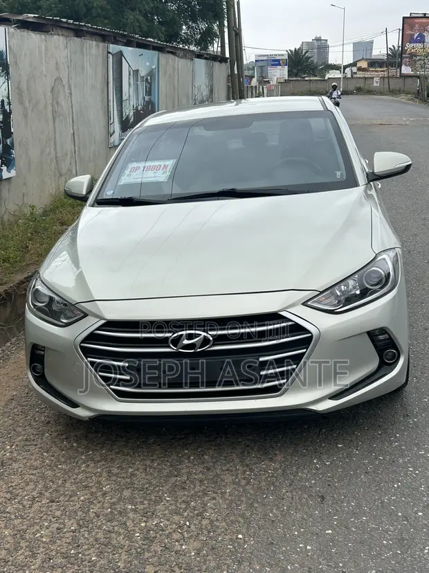Hyundai Avante 2016 Beige - 1