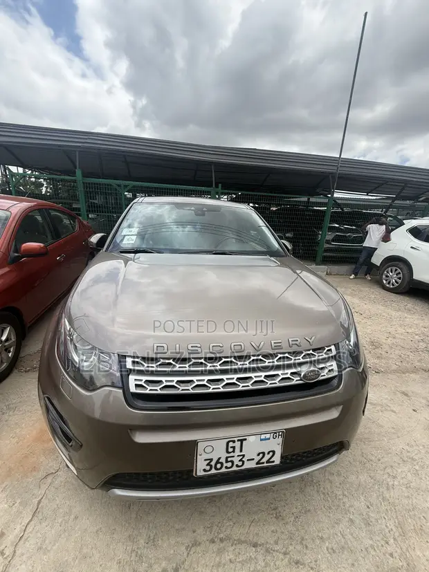 Land Rover Discovery 2016 Brown - 1