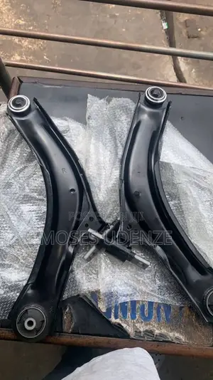 Nissan Rogue Front Lower Control Arms (2011-2013)