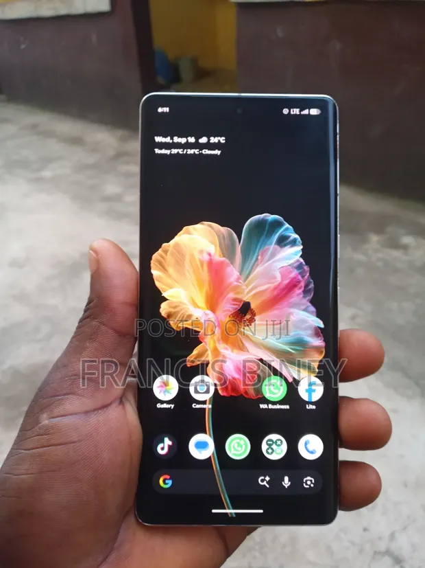 Google Pixel 7 Pro 128 GB Silver - 1