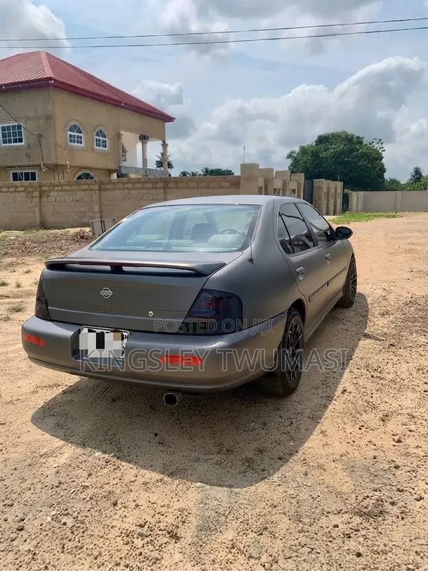 Nissan Altima 2001 Gray Automatic - 1