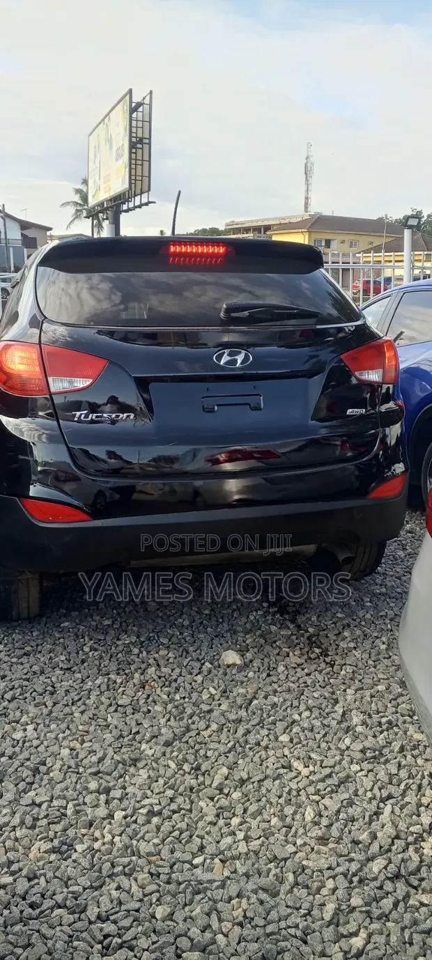 Hyundai Tucson 2015 Black - 1
