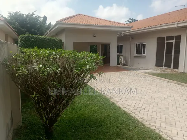 3 Bedroom House with 2 Outhouses & Garage for Rent in East Airport - 1