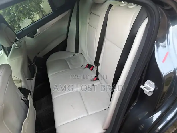 Mercedes-Benz C250 2014 Blue - 1