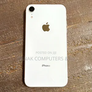 Apple iPhone XR 64GB White