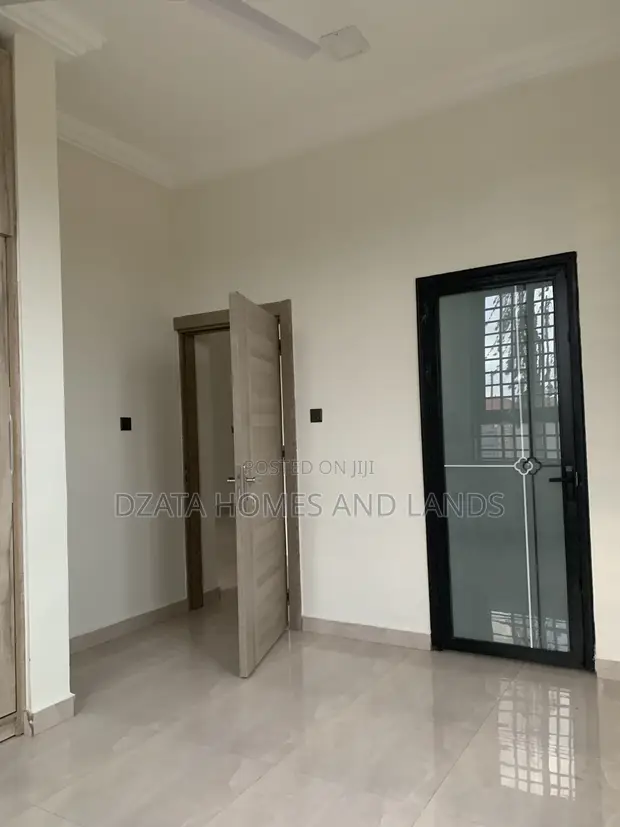 3-Bedroom Apartment for Rent in Community 18, Spintex - 1