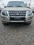 Mitsubishi Pajero V90 3.8 V6 GLS/GLX 2016 Gold - 1
