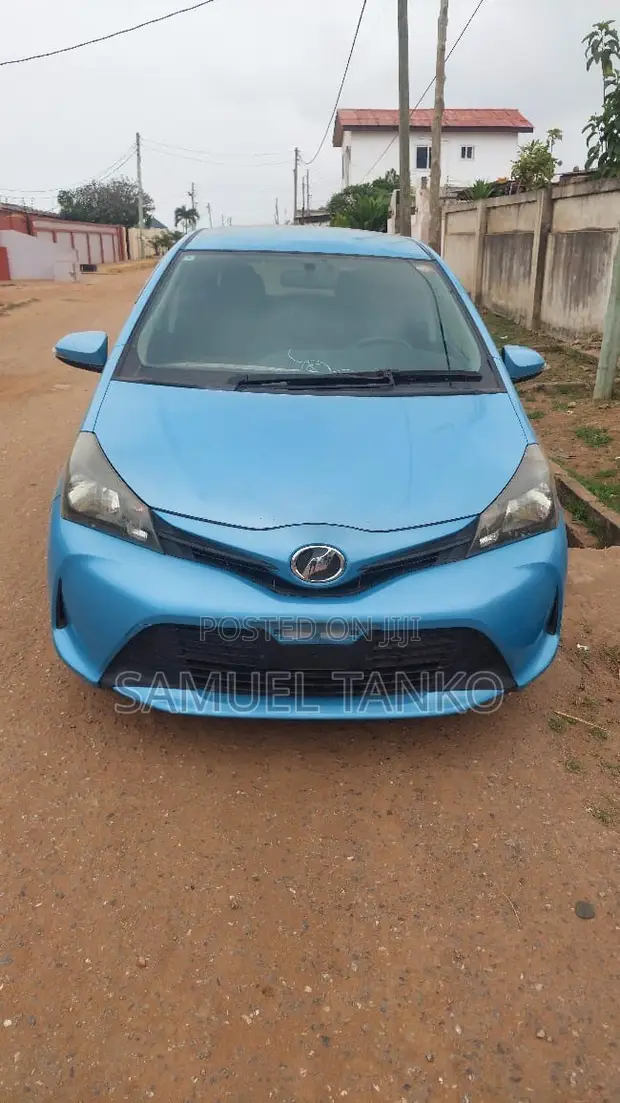 Toyota Vitz 2015 Blue - 1