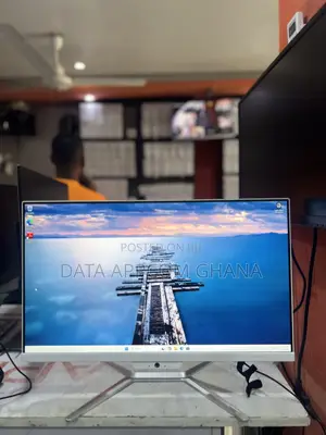 Fujitsu Desktop Computer 24-inch