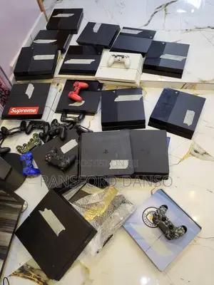 UK-Used PS4 Consoles (500GB, Slim, 1TB) with Games - Kumasi