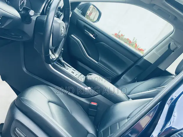 Toyota Highlander XLE AWD 2023 Gray - 1