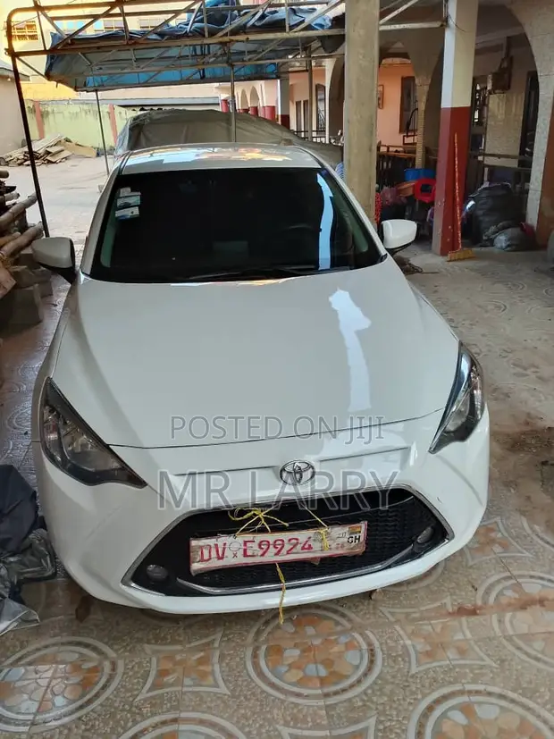 2019 Toyota Yaris LE Sedan - 1