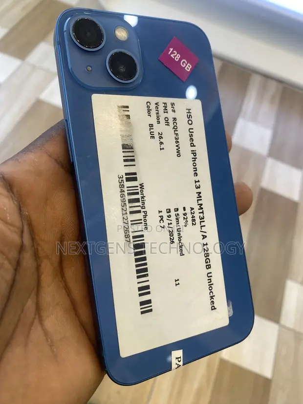 Apple iPhone 13 128GB Blue - 1
