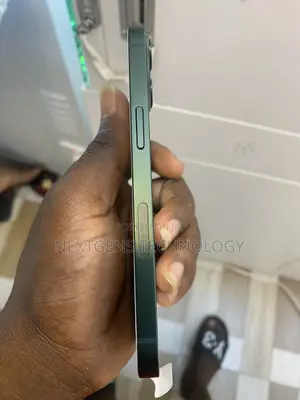 Apple iPhone 13 128GB Green