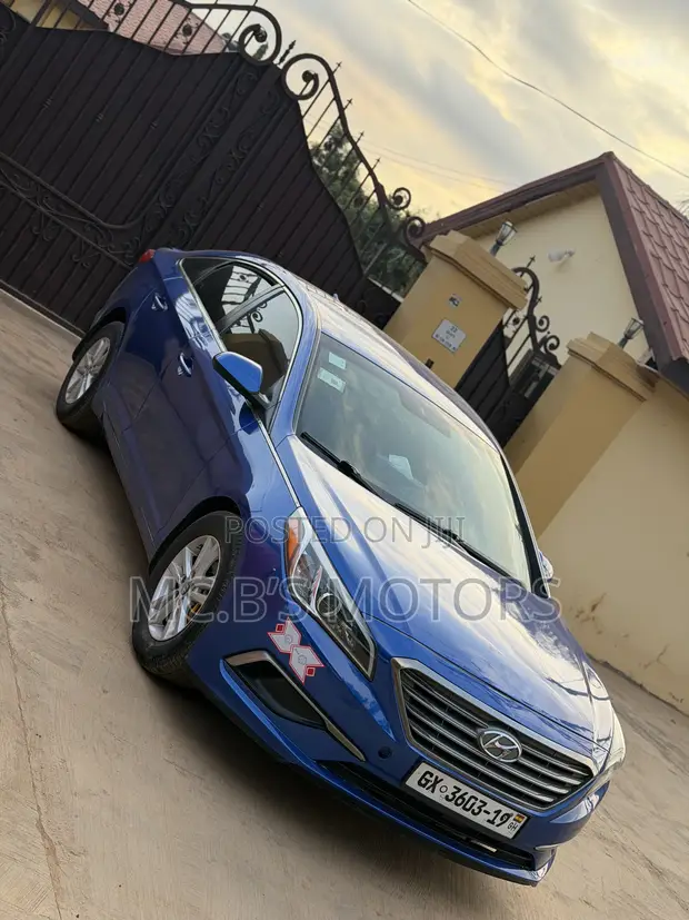 Hyundai Sonata 2016 Blue - 1