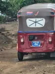 Bajaj RE 2022 Red - 5