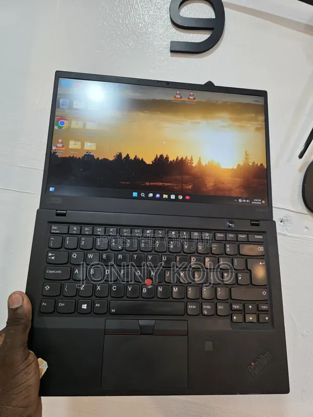 Lenovo ThinkPad X1 Carbon Gen 6 Laptop - 1