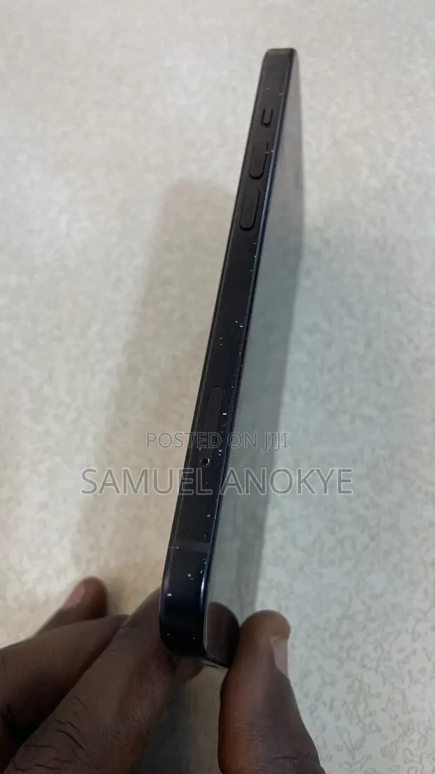 Apple iPhone 15 256GB Black - 1