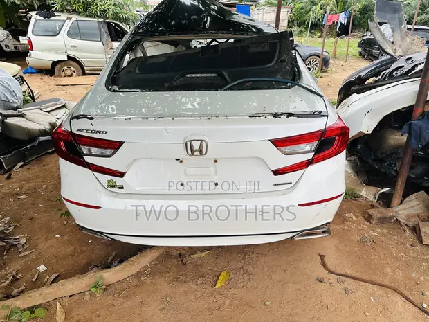 Honda Accord Rear Cutlass (2018-2022) - 1