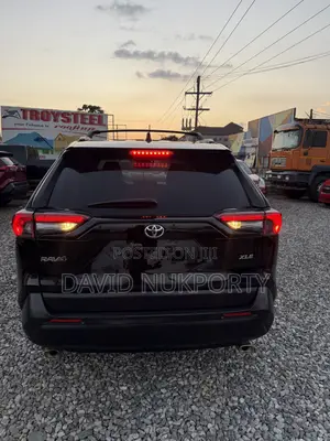 Toyota RAV4 XLE 2022 Black