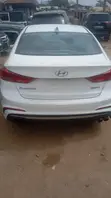 Hyundai Elantra 2018 White - 4