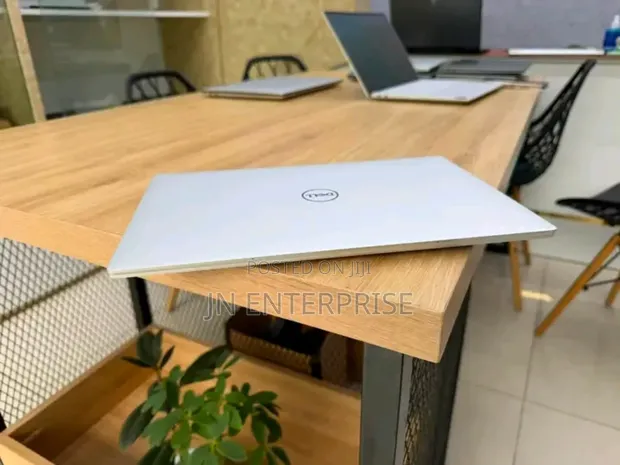 Dell XPS 13 Laptop - 16GB RAM, 512GB SSD, Intel Core i7 - 1