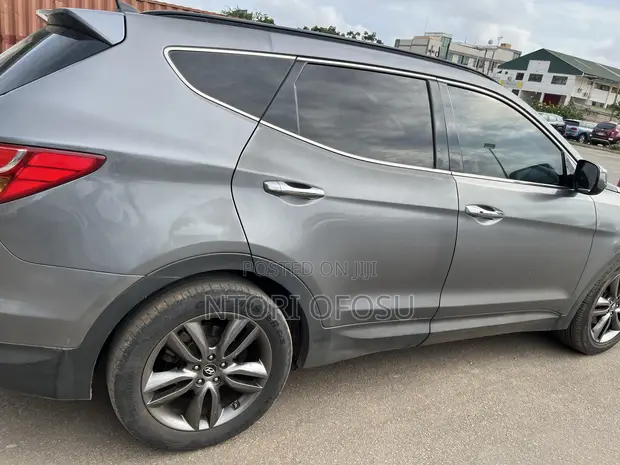 Hyundai Santa Fe 2014 Gray - 1