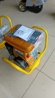 Concrete Poker Vibrator with Robin 5.5hp Engine - 1