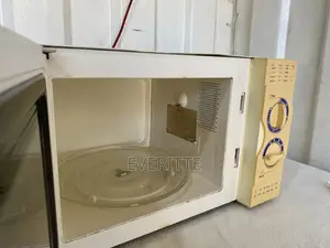 Nikai 20L Solo Microwave - Heavy Duty