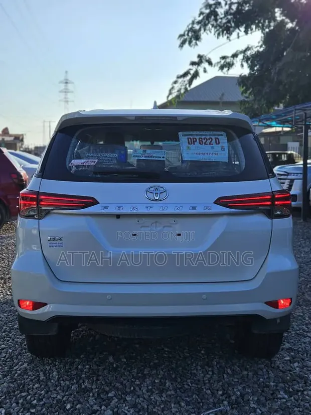 Toyota Fortuner 2022 White - 1