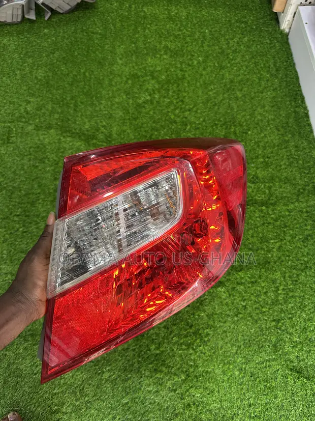 Honda Civic Taillight 2012 OEM - 1