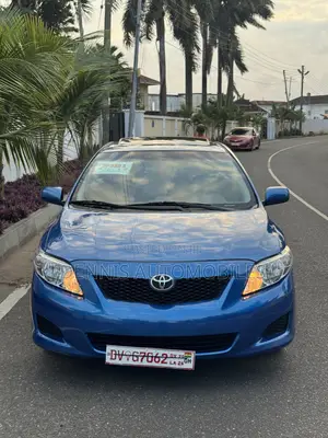 2011 Toyota Corolla LE Sedan