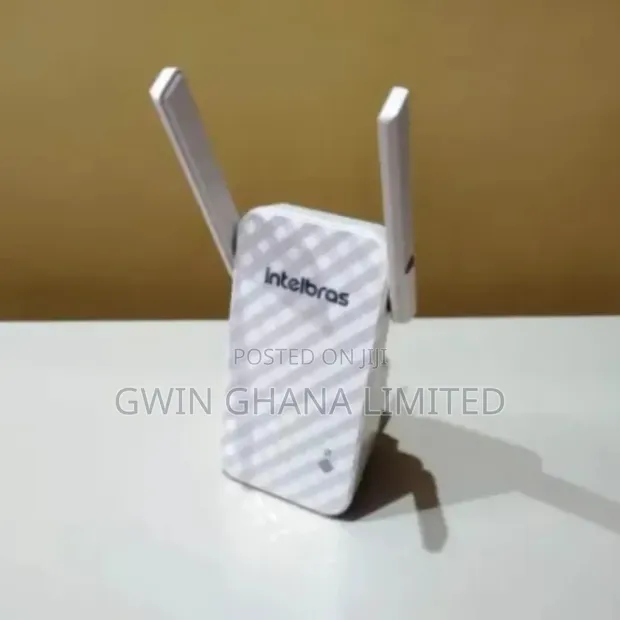 Intelbras IWE 3001 300 Mbps Wi-Fi Range Extender - 1