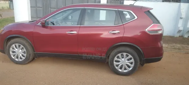 Nissan Rogue 2015 Red - 1