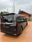 Toyota Voxy V 4WD 8-Seater 2015 Black - 3