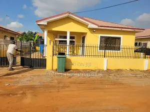 2 Bedroom House for Sale in Community 25, Tema