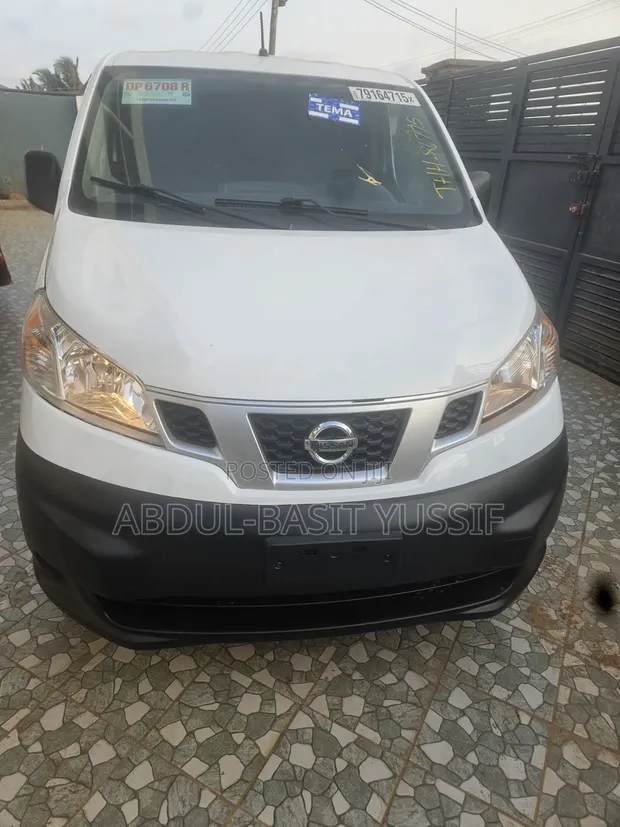 Nissan NV3500 2015 White - 1