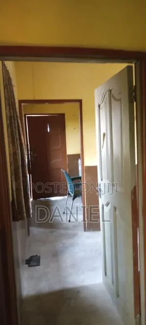 2-Bedroom House for Rent in Taxi Station