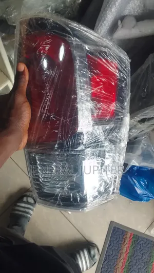 Toyota Tacoma 2015-2018 Tail Light Pair