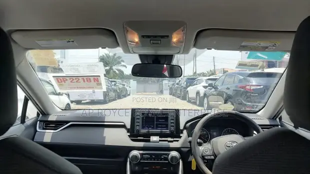 2020 Toyota RAV4 LE AWD White - 1