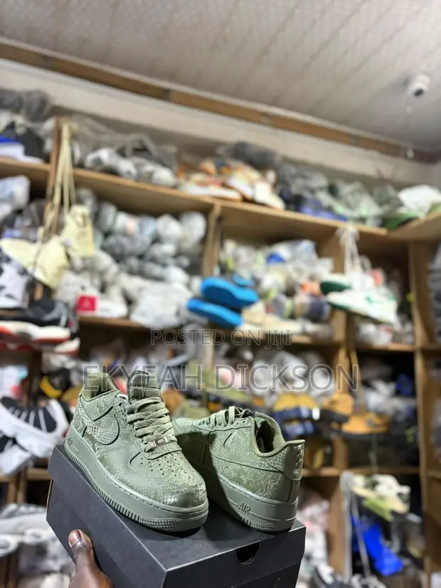 Nike Air Force 1 Low Premium - Olive Green & Snake Skin - Sizes 40-45 - 1