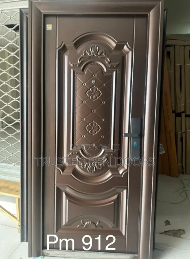 Paladin Single Security Door with Locks and Keys - 1