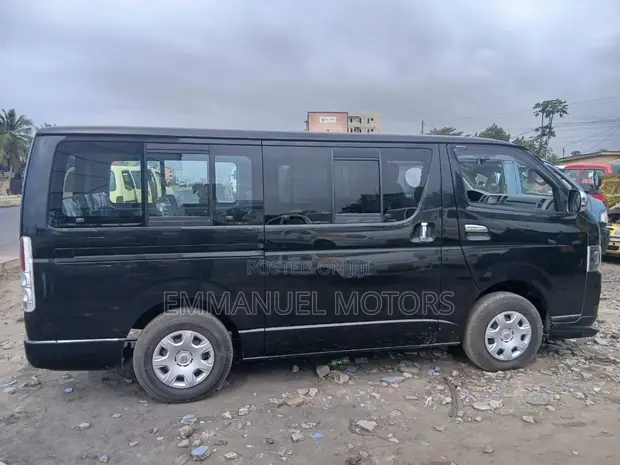Toyota HiAce 2010 Black - 1