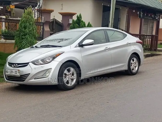 Hyundai Elantra 2013 Silver - 1