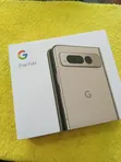 Google Pixel Fold 256GB Gold - 3