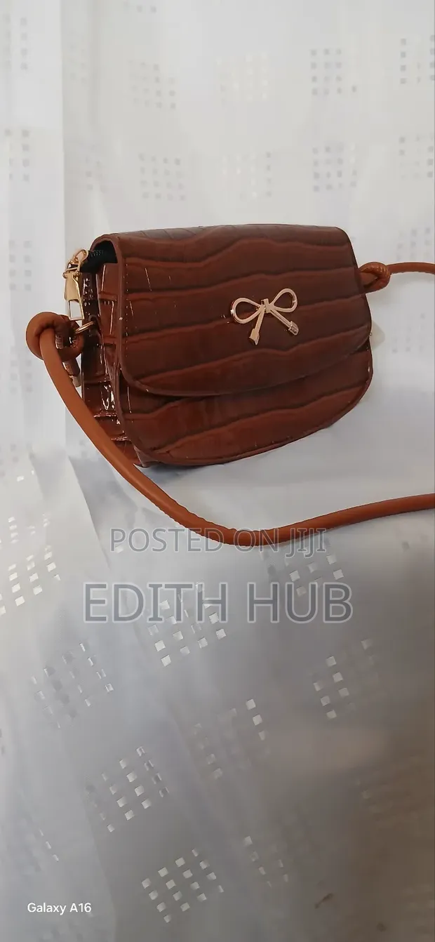 Ladies Genuine Leather Handbag - Brand New - 1