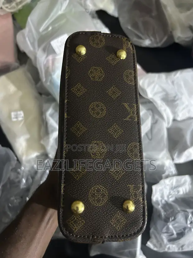 Brown V Monogram Shoulder Bag - 1