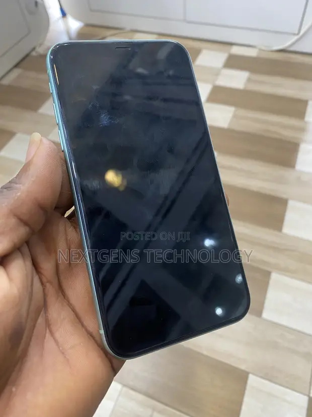 Apple iPhone 11 256 GB Green - 1