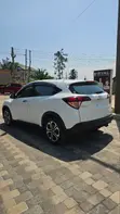 Honda HR-V 2019 White - 4