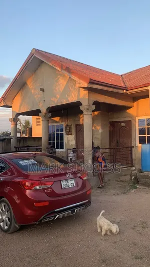 3 Bedroom House for Sale in Ngleshie Amanfro